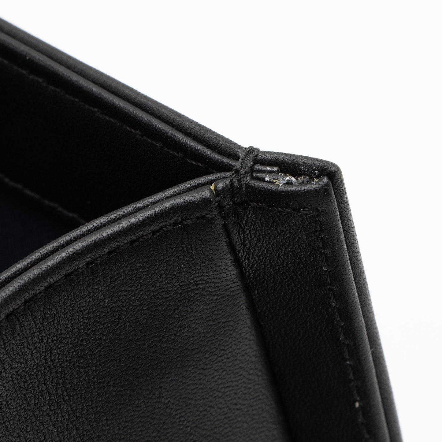 Chanel Chevron Lambskin New Medium Boy Bag (SHF-KOMM25)