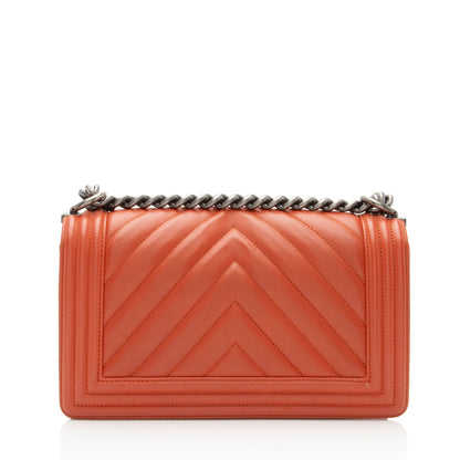 Chanel Chevron Lambskin Old Medium Boy Bag (SHF-ve5YS5)