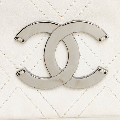 Chanel Leather Diamond Stitched Accordion Flap Shoulder Bag (SHF-19723)