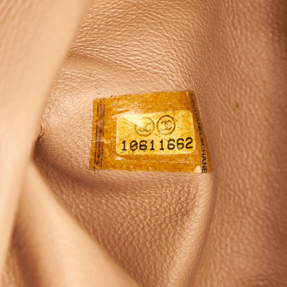 Chanel Luxe Ligne Leather Handbag (SHG-32626)