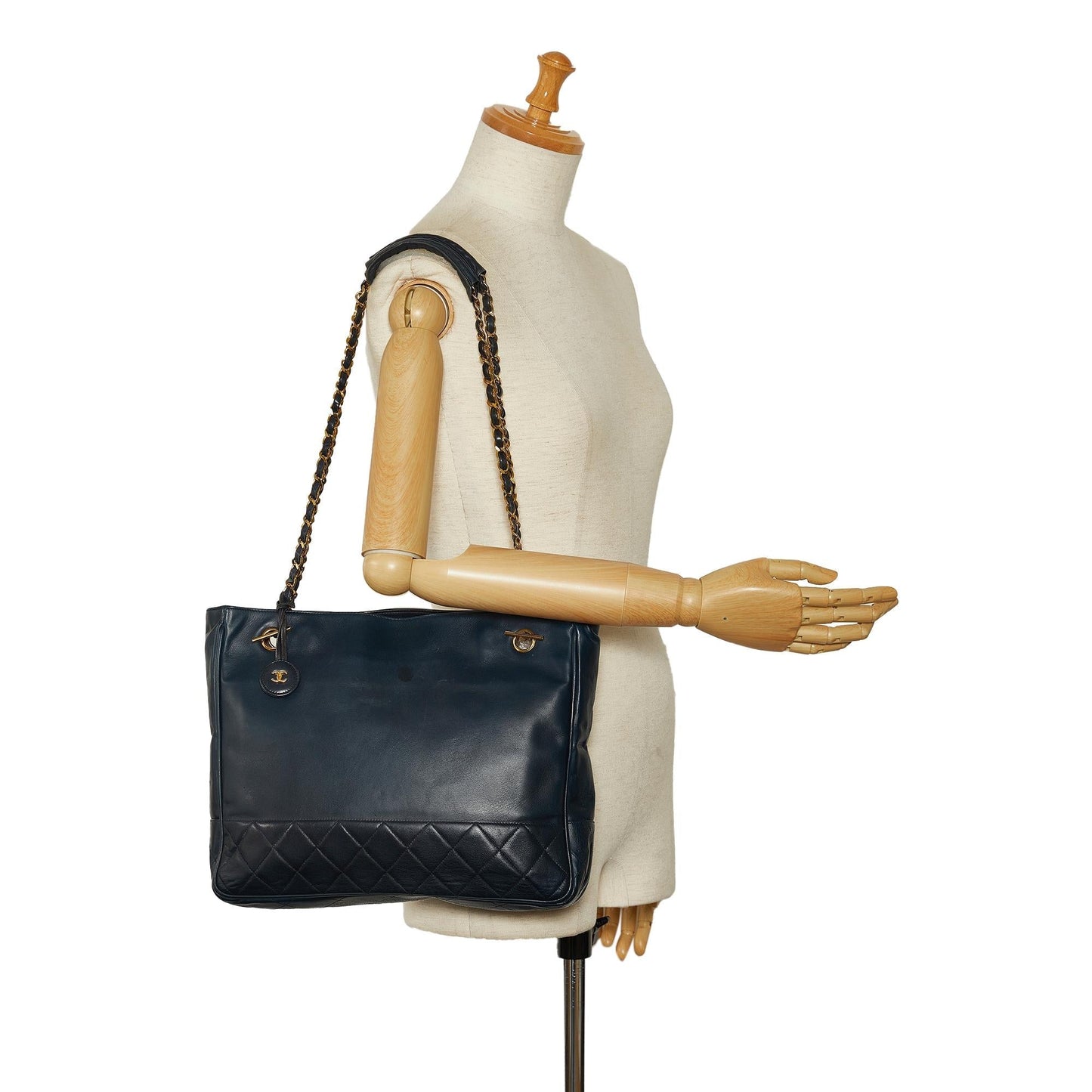 Chanel Matelasse Lambskin Chain Tote Bag (SHG-10qrs3)