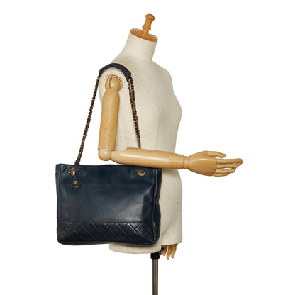 Chanel Matelasse Lambskin Chain Tote Bag (SHG-10qrs3)