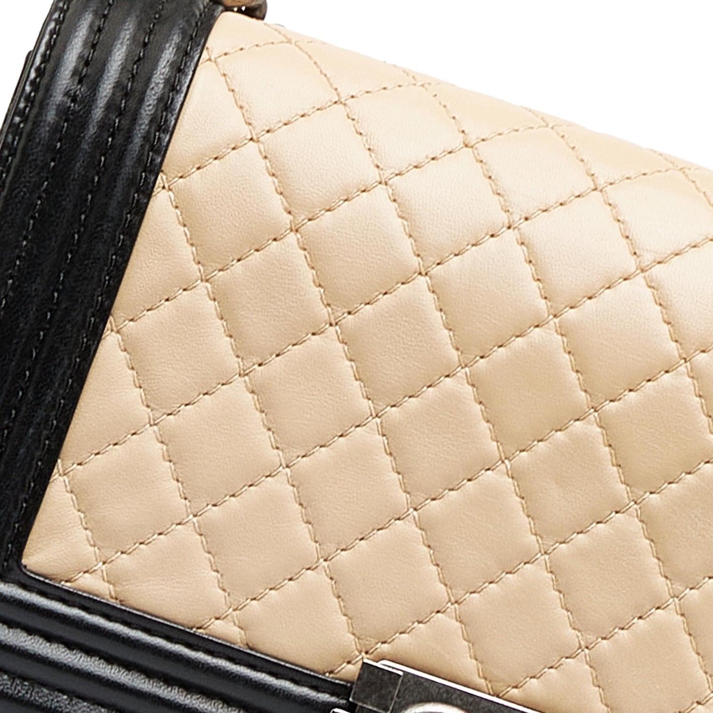 Chanel Medium Bicolor Boy (SHG-48d4Cn)