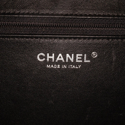 Chanel Medium CC Filigree Caviar Vanity Case (SHG-JLPrCU)