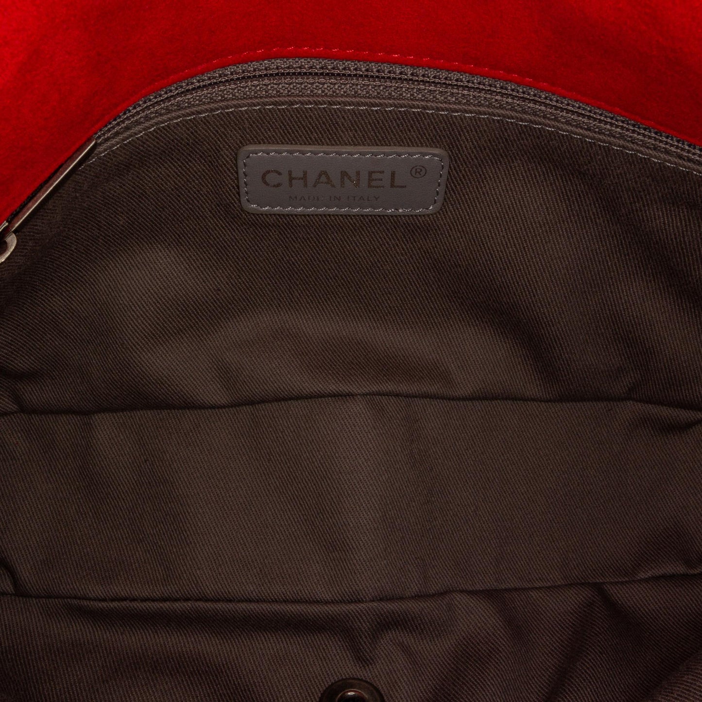 Chanel Medium CC Matelasse Shouder Bag (SHG-dZQ6np)