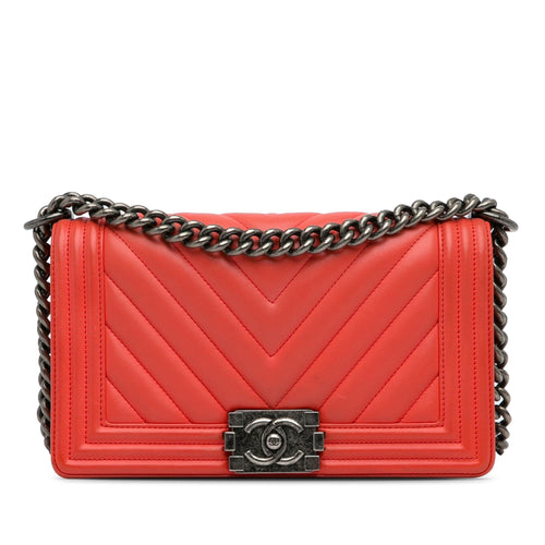 Chanel Medium Calfskin Chevron Boy Flap (SHG-w8KmMC)