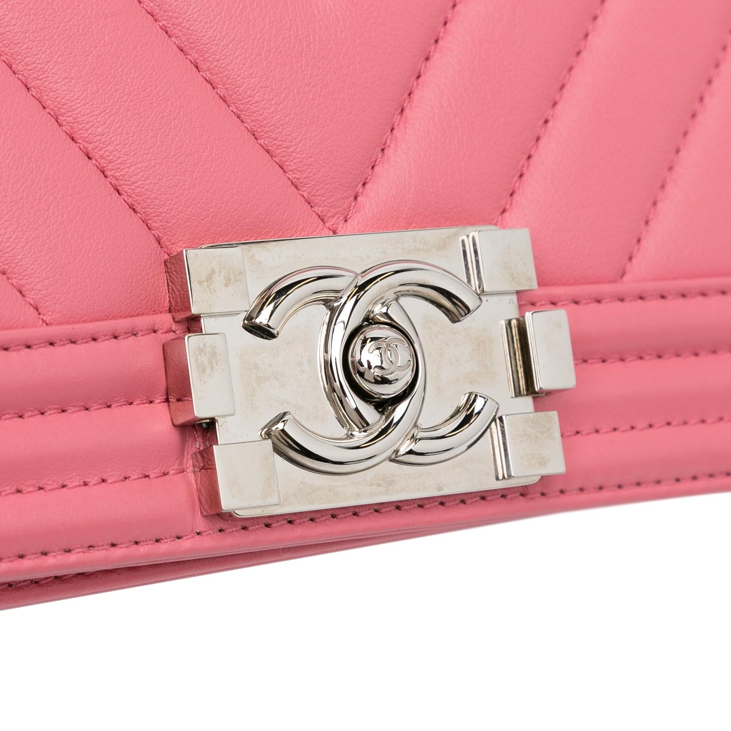 Chanel Medium Chevron Boy Flap (SHG-A6HoST)