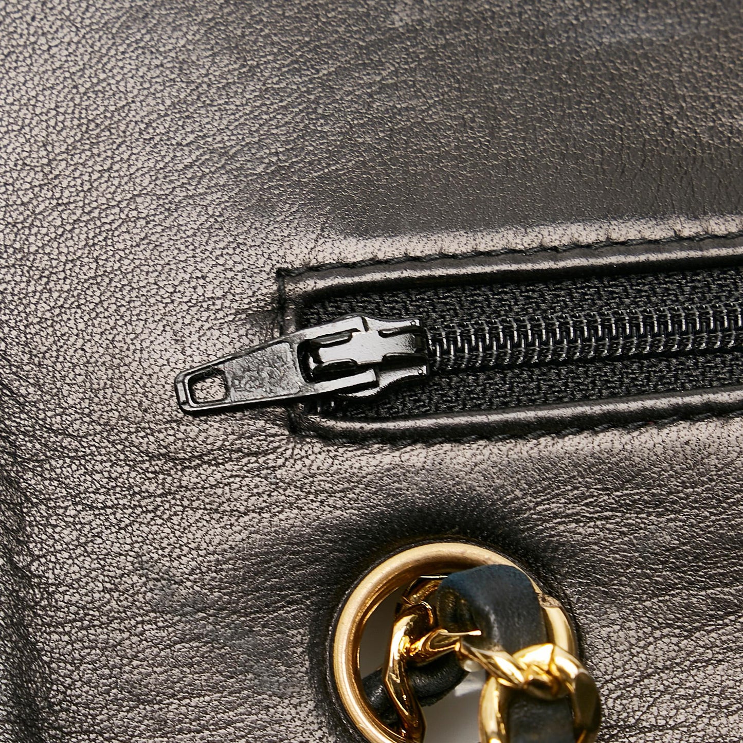 Chanel Medium Classic Lambskin Double Flap (SHG-8sT9Z0)