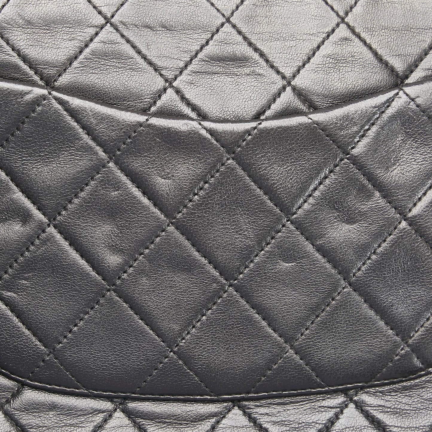 Chanel Medium Classic Lambskin Double Flap (SHG-Vy6wu2)