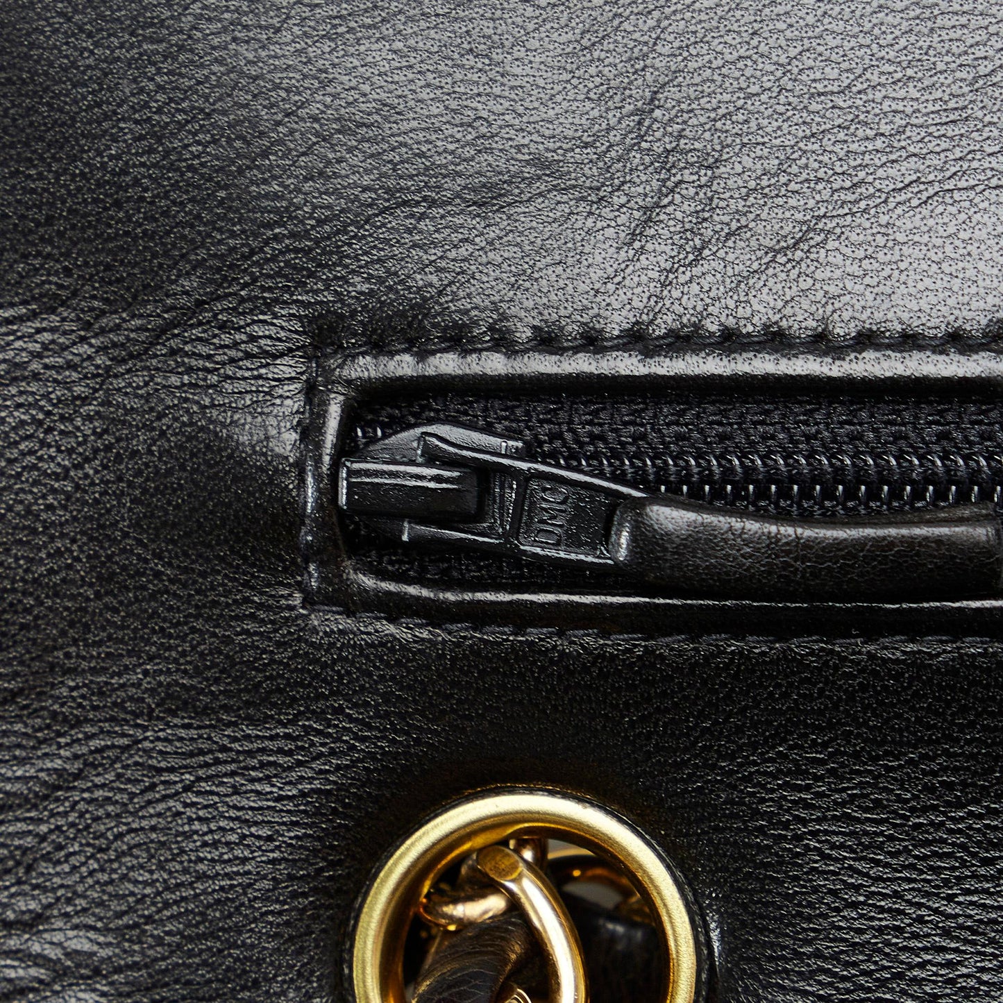 Chanel Medium Classic Lambskin Double Flap (SHG-Jtchhm)