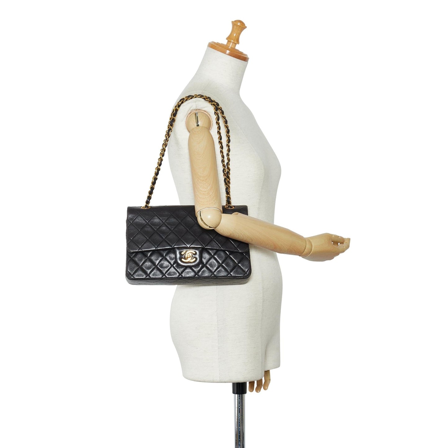 Chanel Medium Classic Lambskin Double Flap (SHG-hLYG9a)