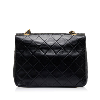 Chanel Medium Classic Lambskin Single Flap Bag (SHG-puFpTM)