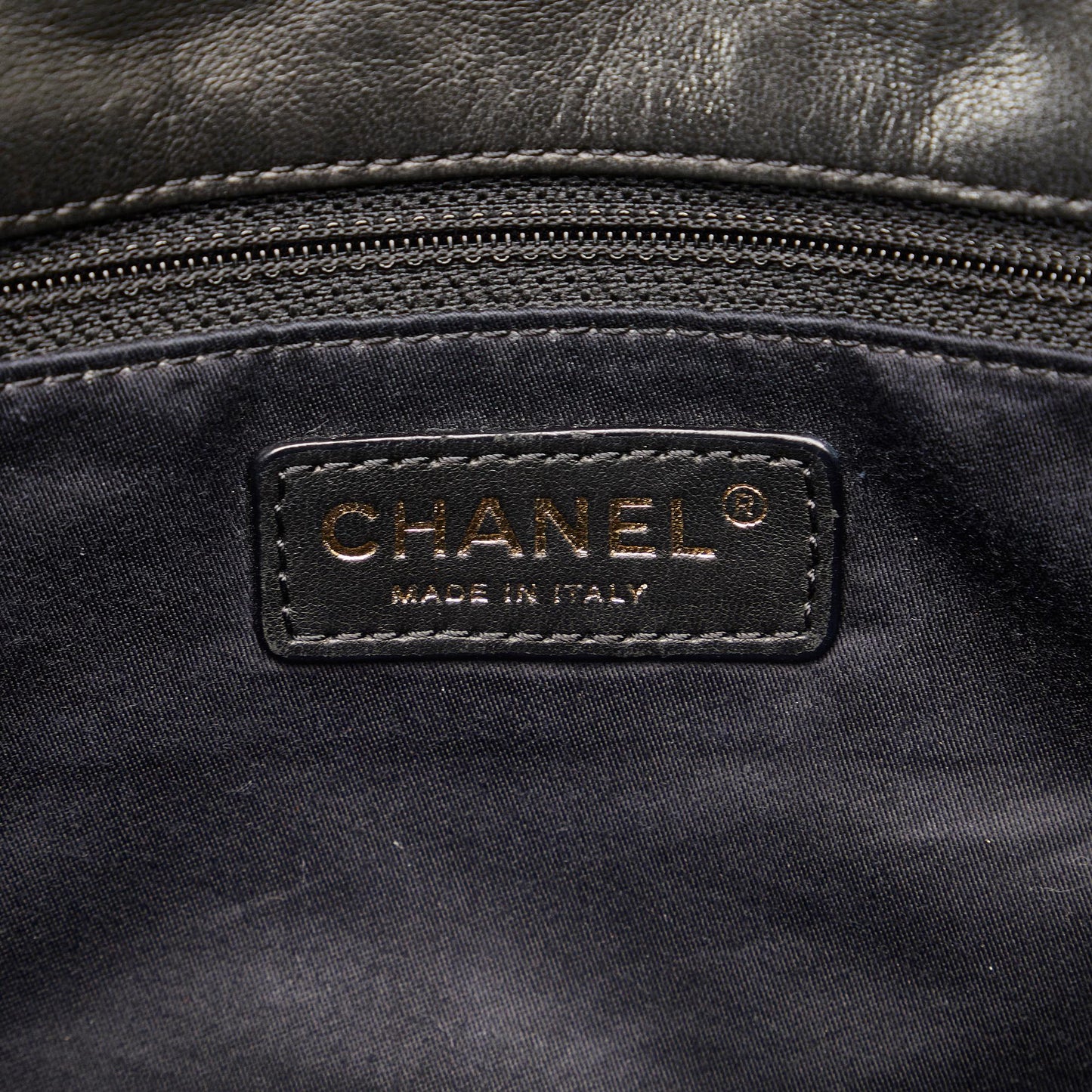 Chanel Medium Classic Lambskin Single Flap (SHG-IvYGNR)