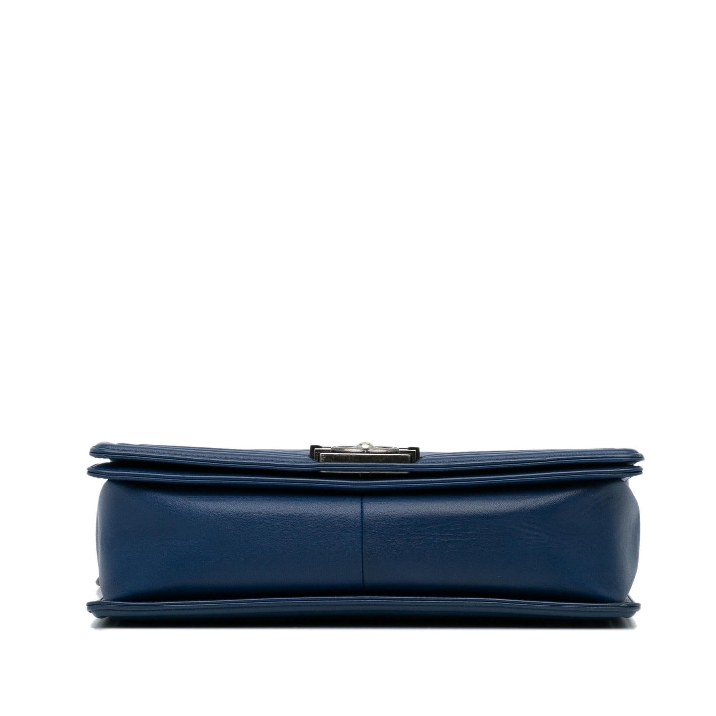 Chanel Medium Lambskin Boy Flap Bag (SHG-VYNHf9)