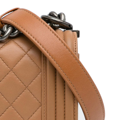 Chanel Medium Lambskin Boy Flap Bag (SHG-12u1uJ)