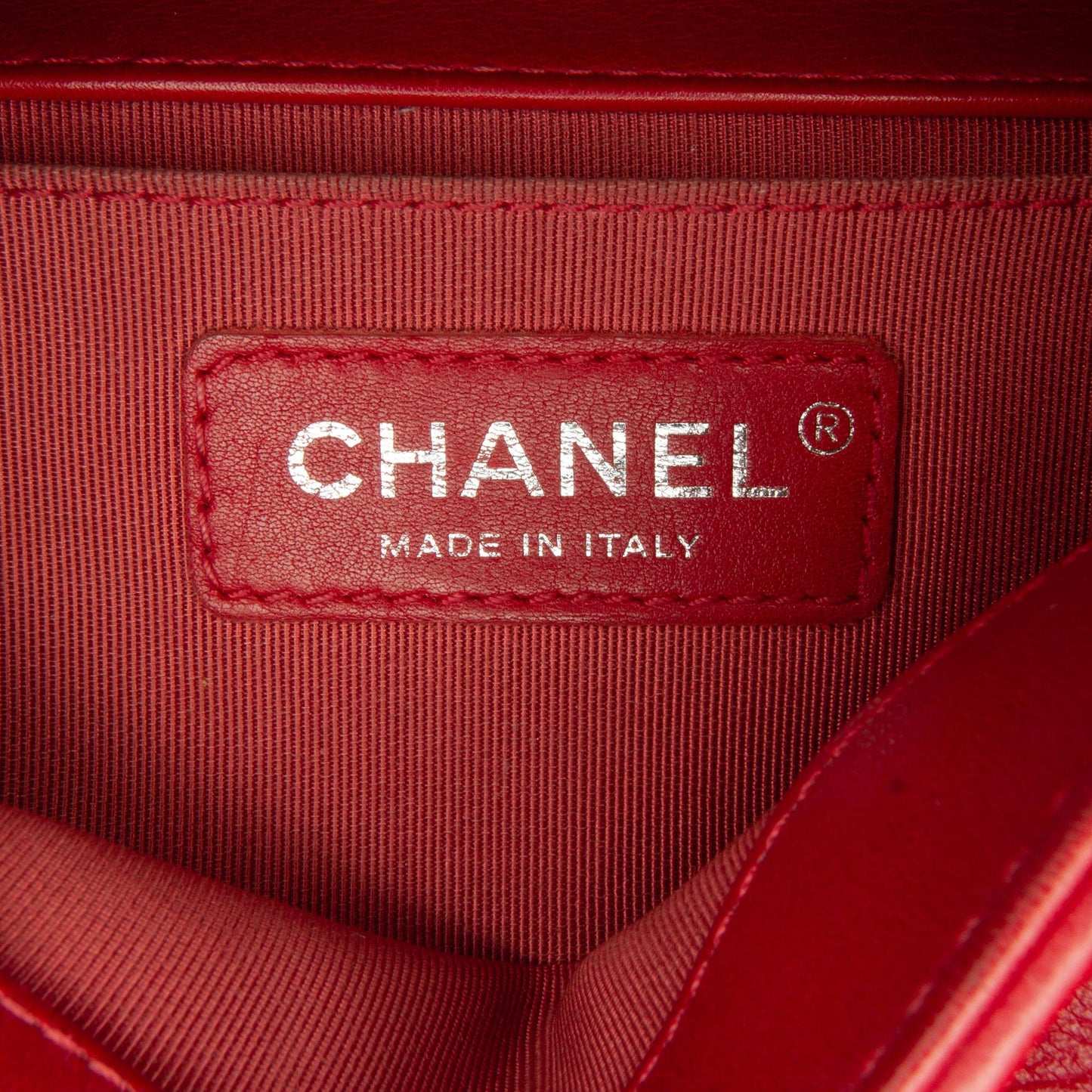 Chanel Medium Lambskin Boy Flap Bag (SHG-HGvn58)