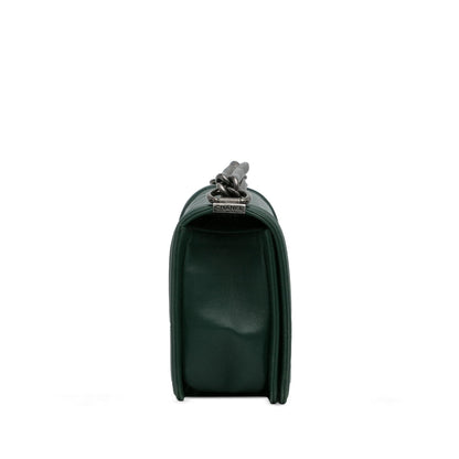 Chanel Medium Lambskin Boy Flap Bag (SHG-6P7DVs)