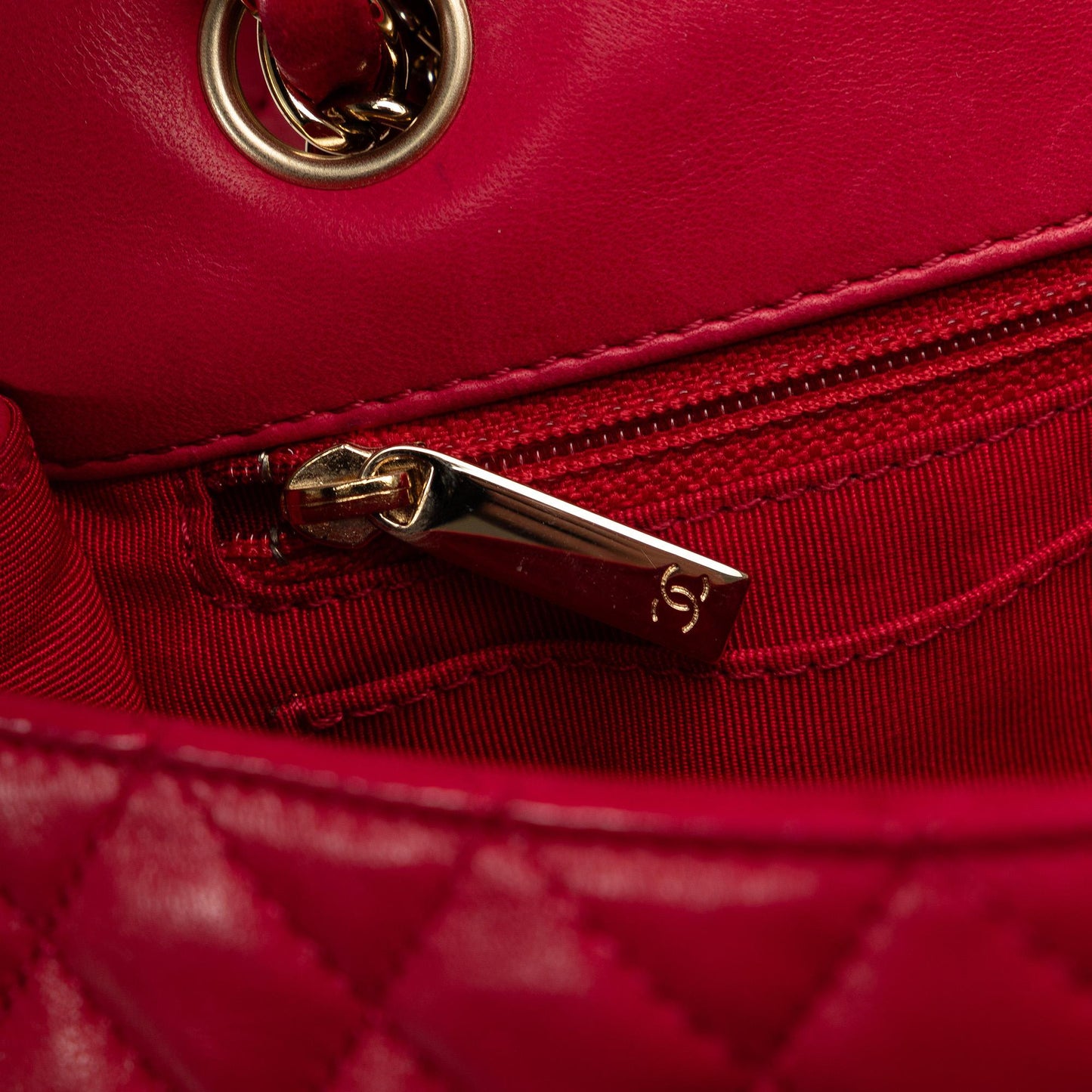 Chanel Medium Lambskin Valentine Heart Charms Single Flap (SHG-daODEP)
