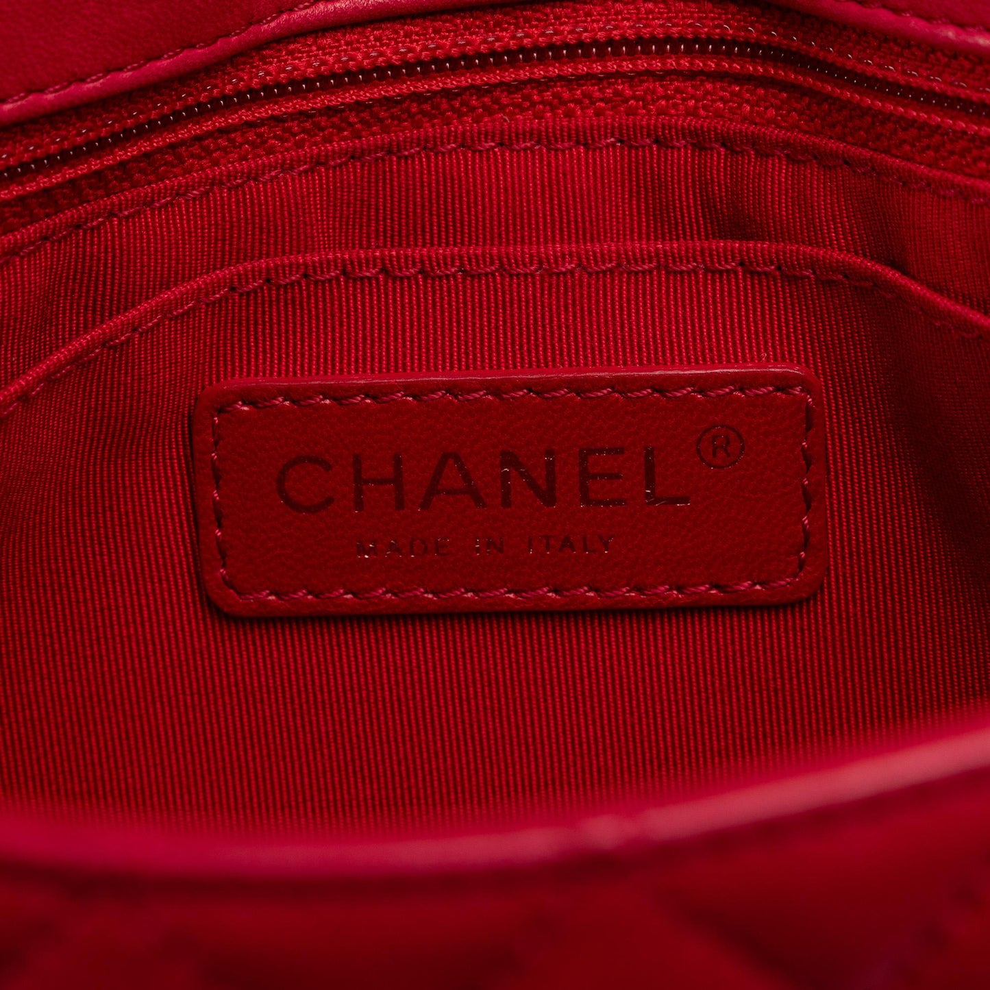 Chanel Medium Lambskin Valentine Heart Charms Single Flap (SHG-daODEP)