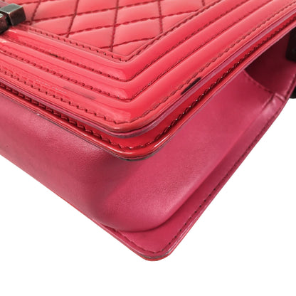 Chanel Medium Patent Boy Flap (SHG-5SohTg)