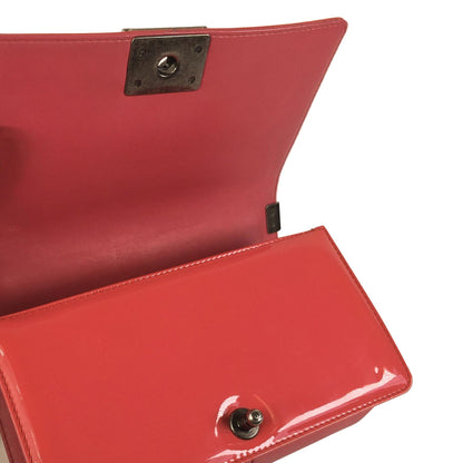 Chanel Medium Patent Boy Flap (SHG-5SohTg)