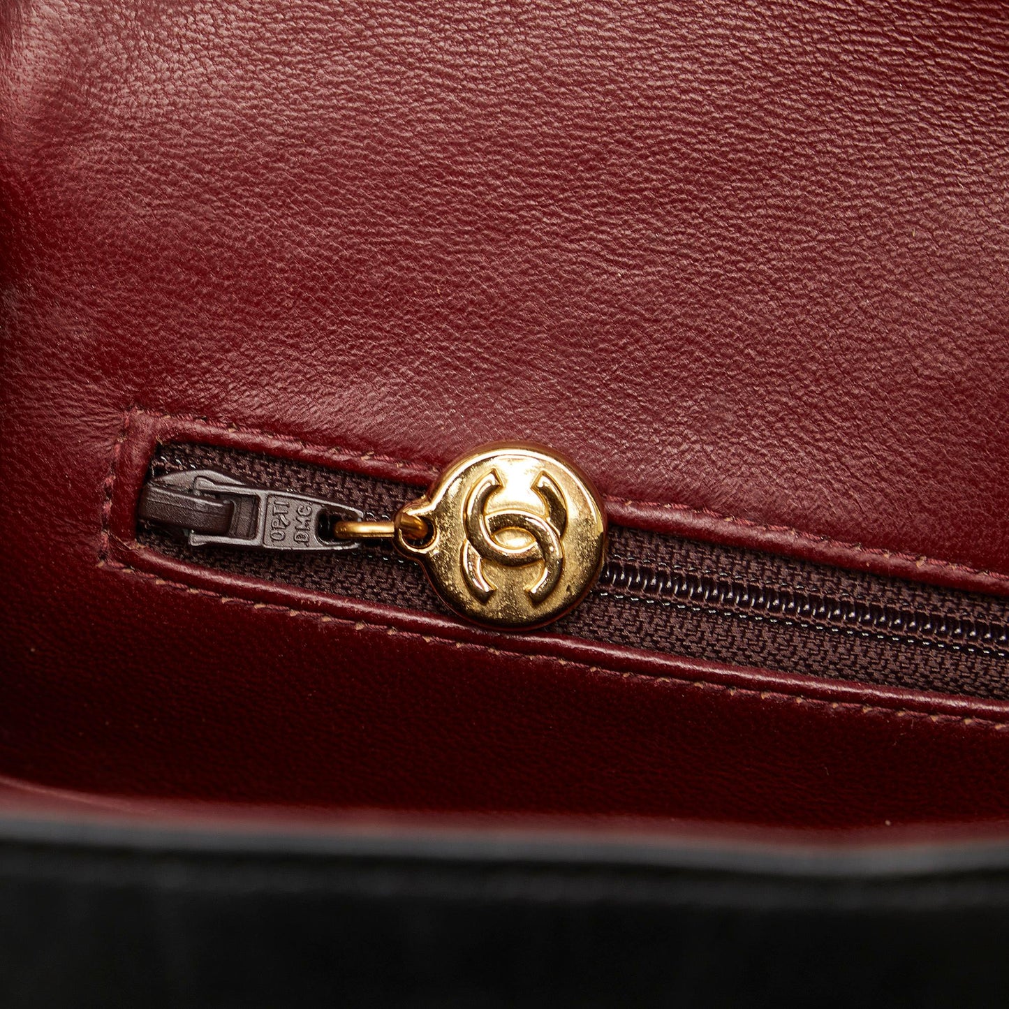Chanel Medium Tall Classic Lambskin Double Flap (SHG-noIwy5)