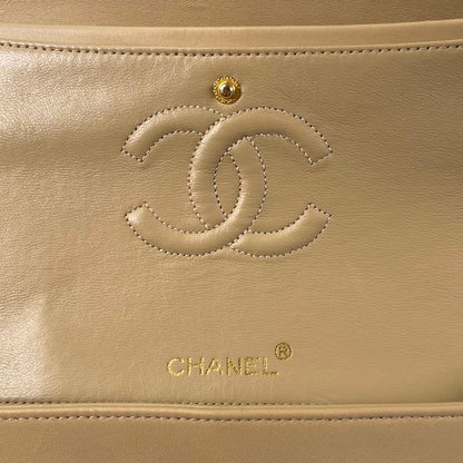 Chanel Medium Tall Classic Lambskin Double Flap (SHG-zWn37H)