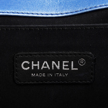 Chanel Metallic Patent Leather Old Medium Boy Bag (SHF-23789)