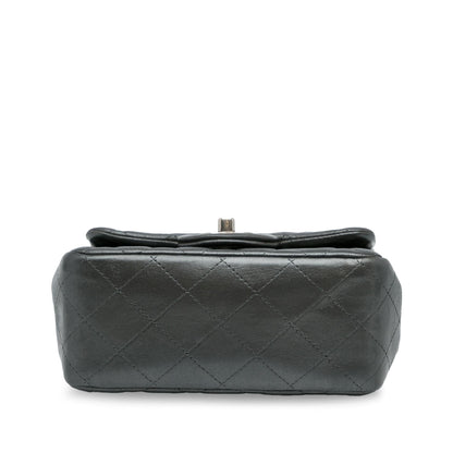 Chanel Mini Classic Lambskin Square Single Flap (SHG-Lqr8P5)