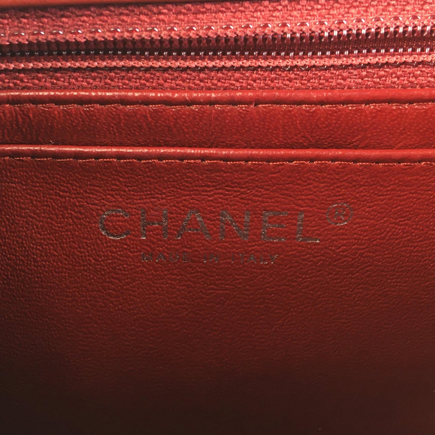 Chanel Mini Classic Patent Rectangular Single Flap (SHG-PHzGTi)