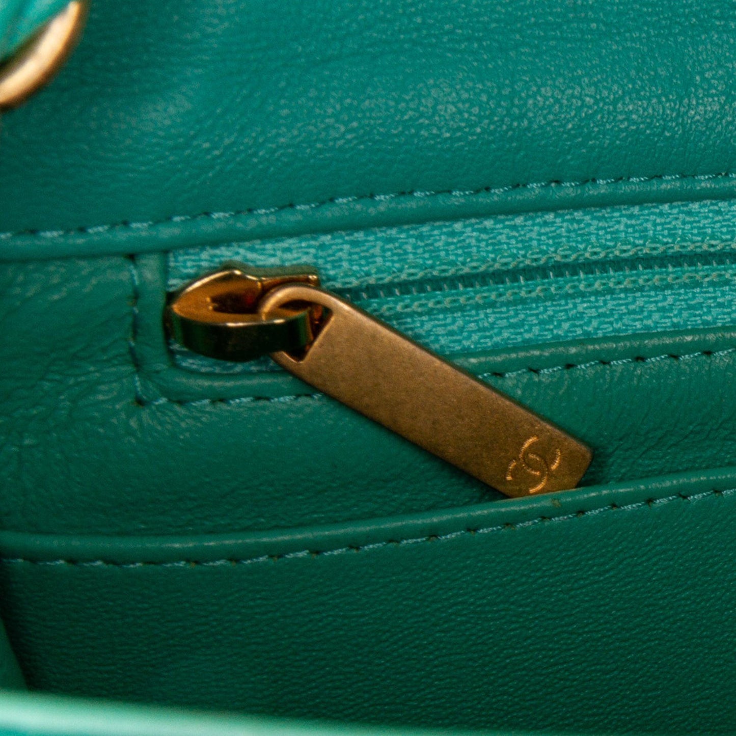 Chanel Mini Classic Square Lambskin Single Flap Bag (SHG-oxXAOp)
