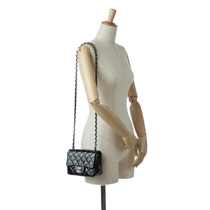 Chanel Mini Classic Square Patent Single Flap (SHG-rUMkrs)