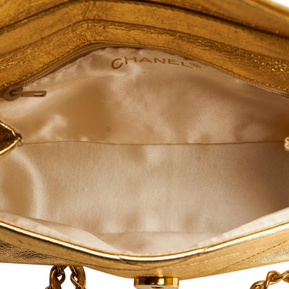 Chanel Mini Matelasse Chain Shoulder Bag with Camellia (SHG-AJ7Dj2)