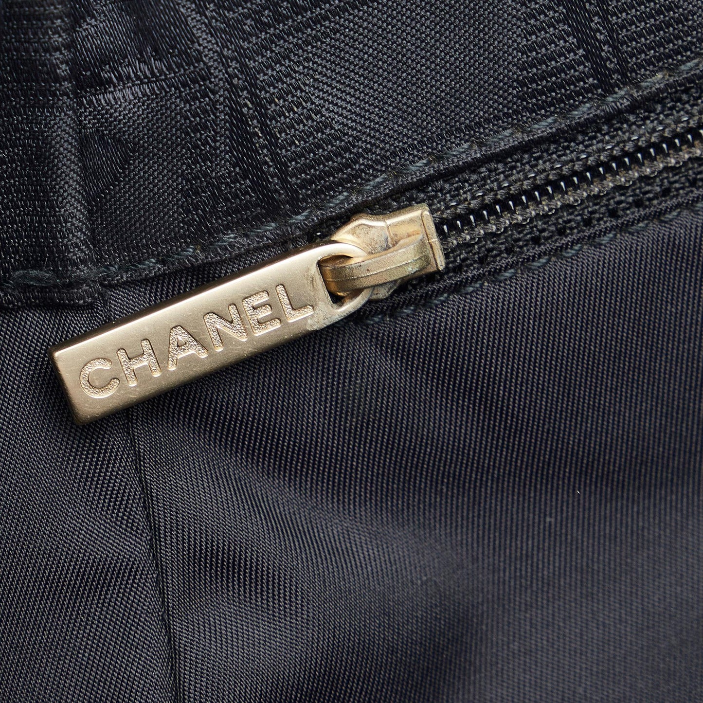 Chanel New Travel Handbag (SHG-tprBiA)