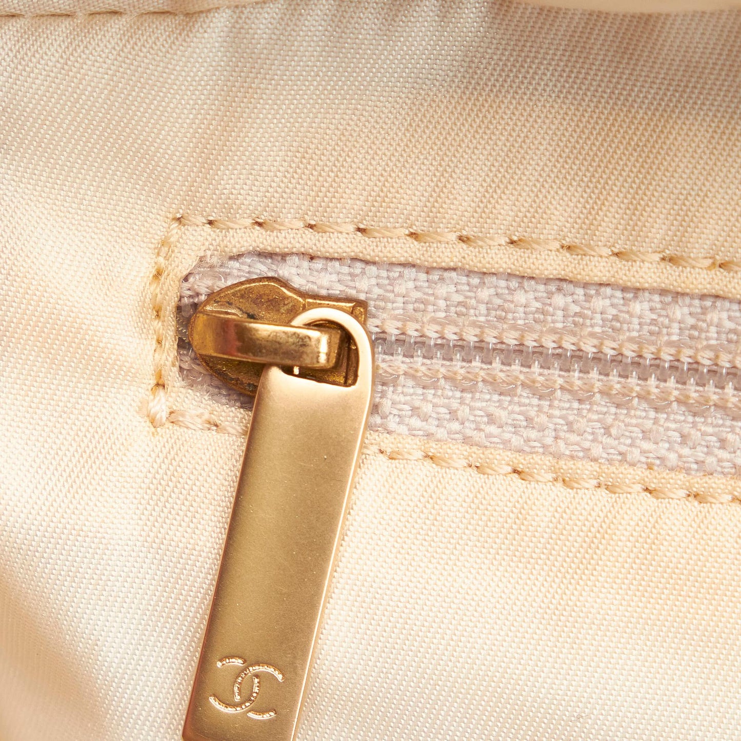 Chanel New Travel Line Canvas Handbag (SHG-28367)