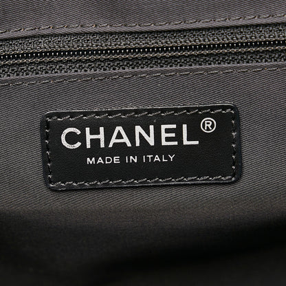 Chanel New Travel Line Handbag (SHG-cYPGJh)