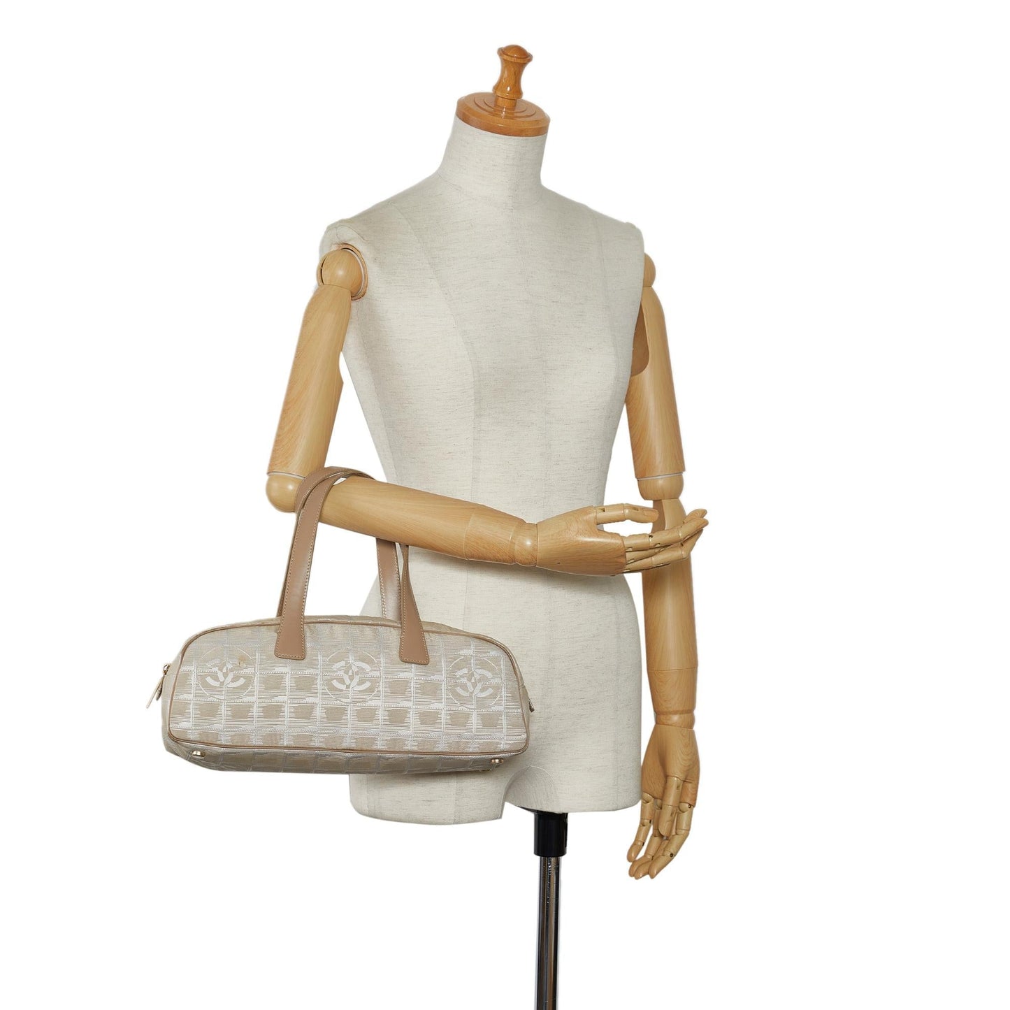 Chanel New Travel Line Handbag (SHG-vyY39u)