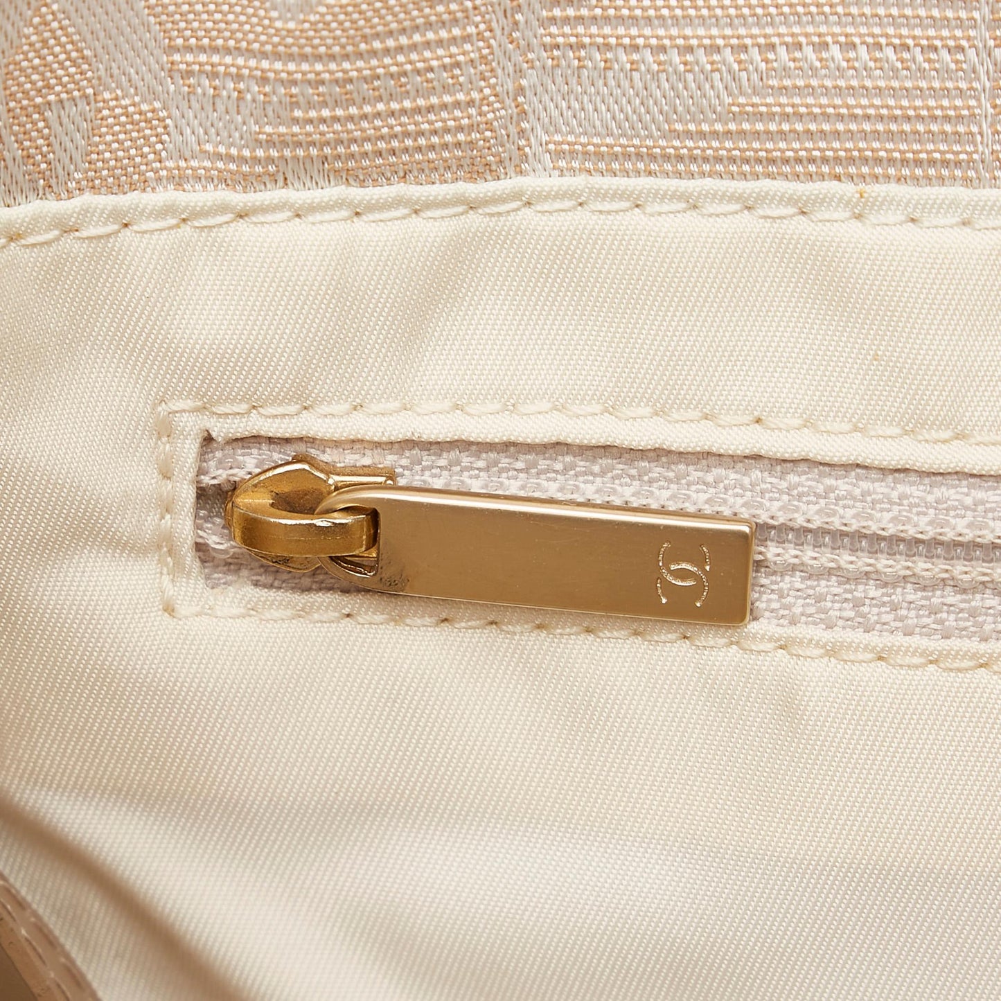 Chanel New Travel Line Nylon Handbag (SHG-29986)