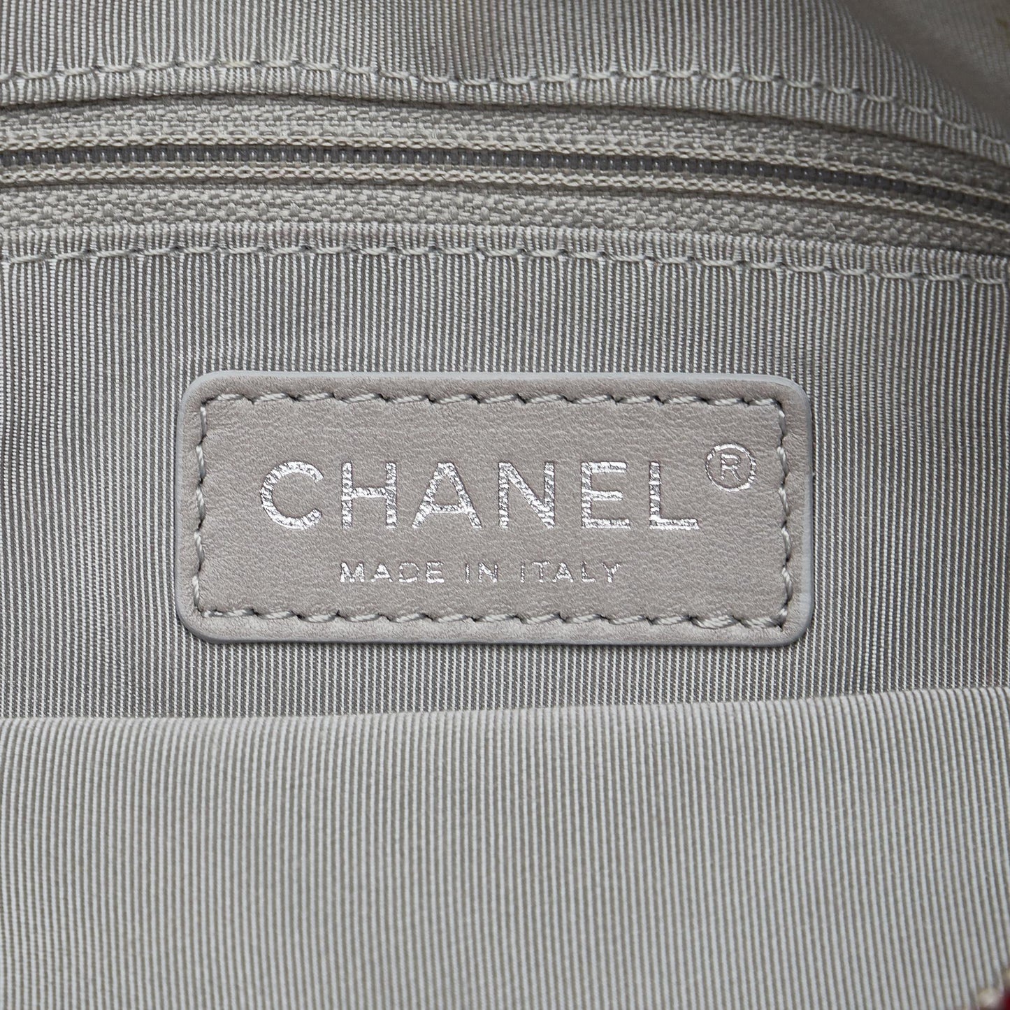 Chanel Paris-Shanghai On the Bund Pochette (SHG-Nwlblg)
