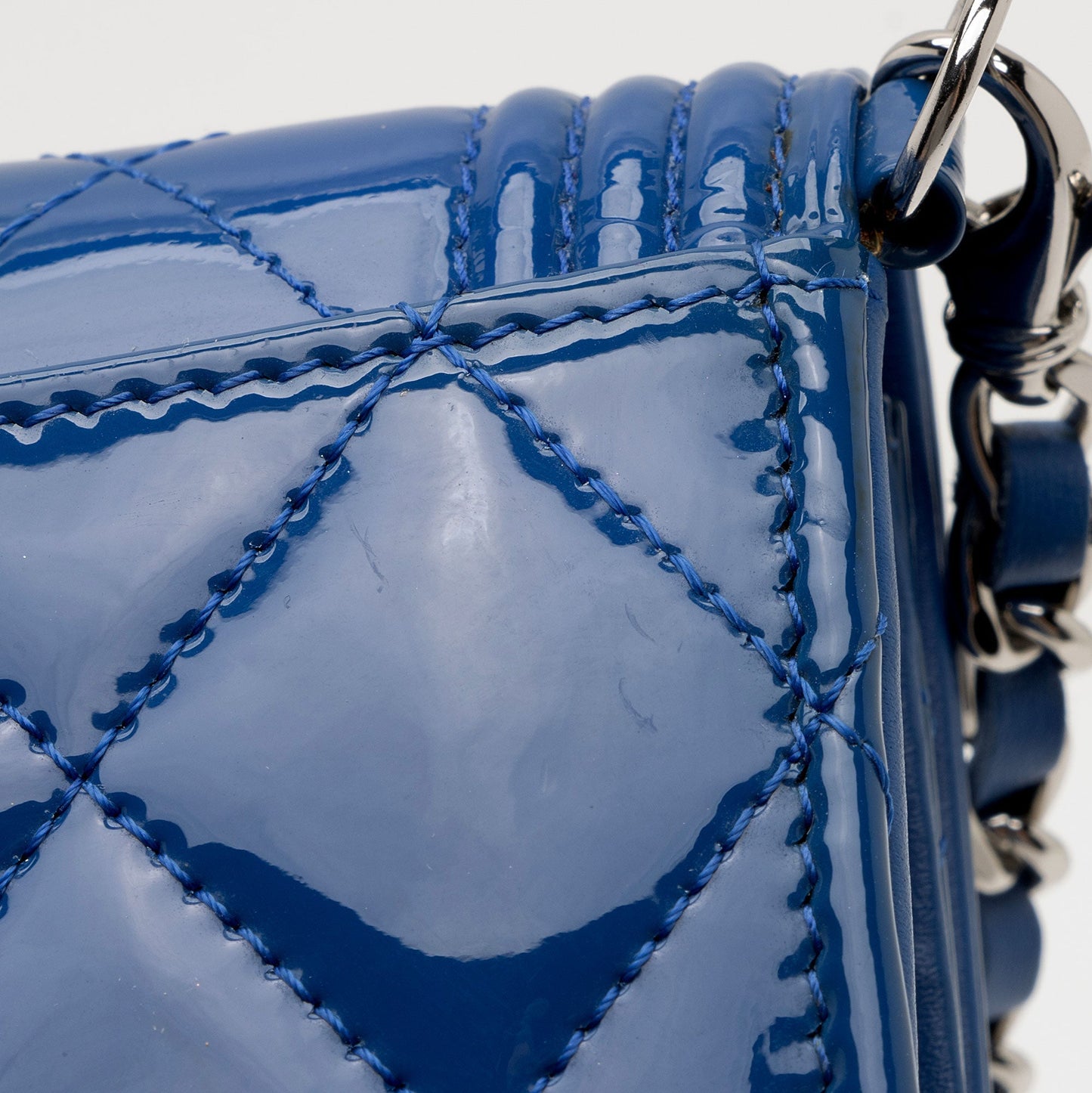 Chanel Patent Leather Boy Clutch on Chain Bag (SHF-56IpnS)