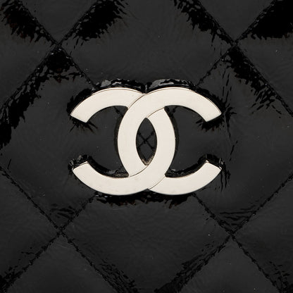 Chanel Patent Leather CC Angle Tote (SHF-a6O8IJ)
