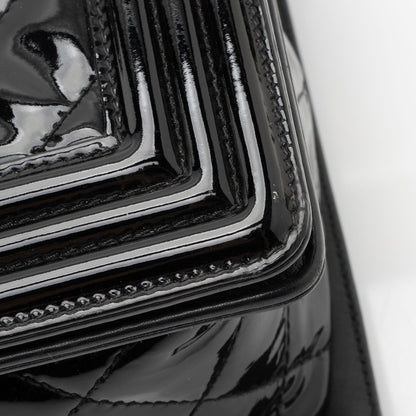Chanel Patent Leather Chevron New Medium Boy Bag (SHF-jPhBdY)