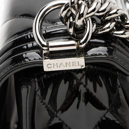 Chanel Patent Leather Chevron New Medium Boy Bag (SHF-jPhBdY)