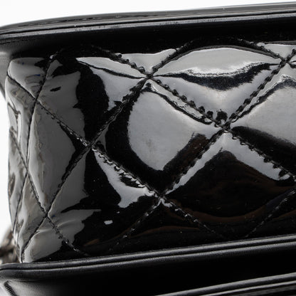 Chanel Patent Leather Chevron New Medium Boy Bag (SHF-jPhBdY)