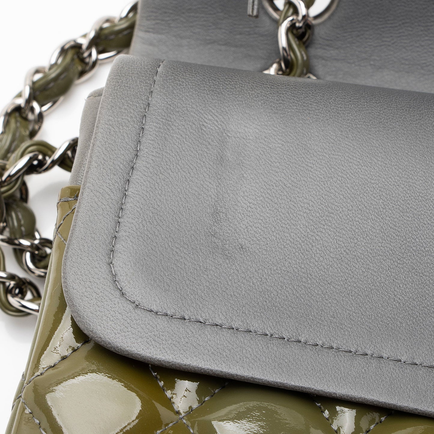 Chanel Patent Leather Classic Medium Double Flap Bag (SHF-yY0DZr)