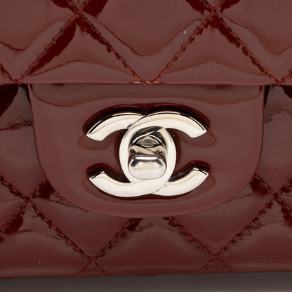Chanel Patent Leather Classic Medium Double Flap Bag (SHF-BwsnL1)