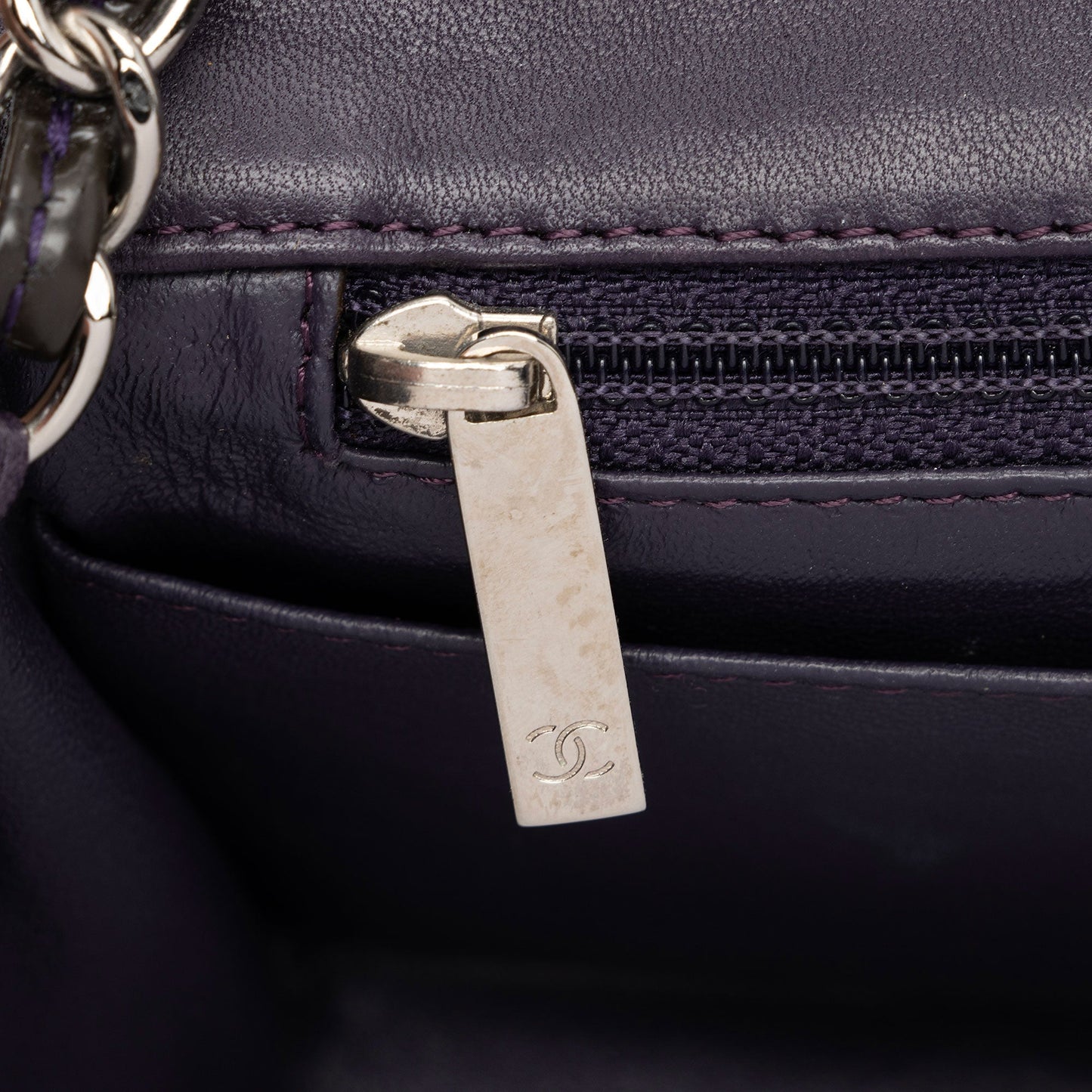 Chanel Patent Leather Classic Square Mini Flap Bag (SHF-Ejwny1)