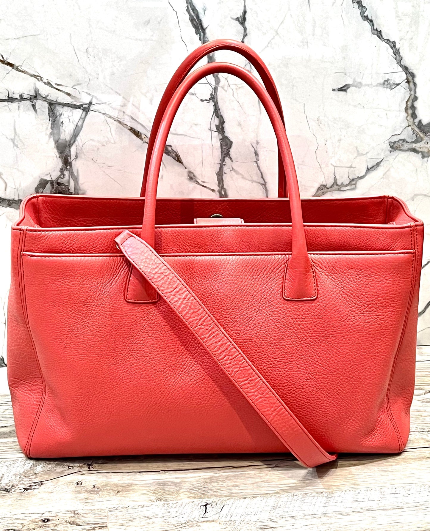 CHANEL PEBBLED LEATHER LARGE EXECUTIVE TOTE BAG WITH SHOULDER STRAP