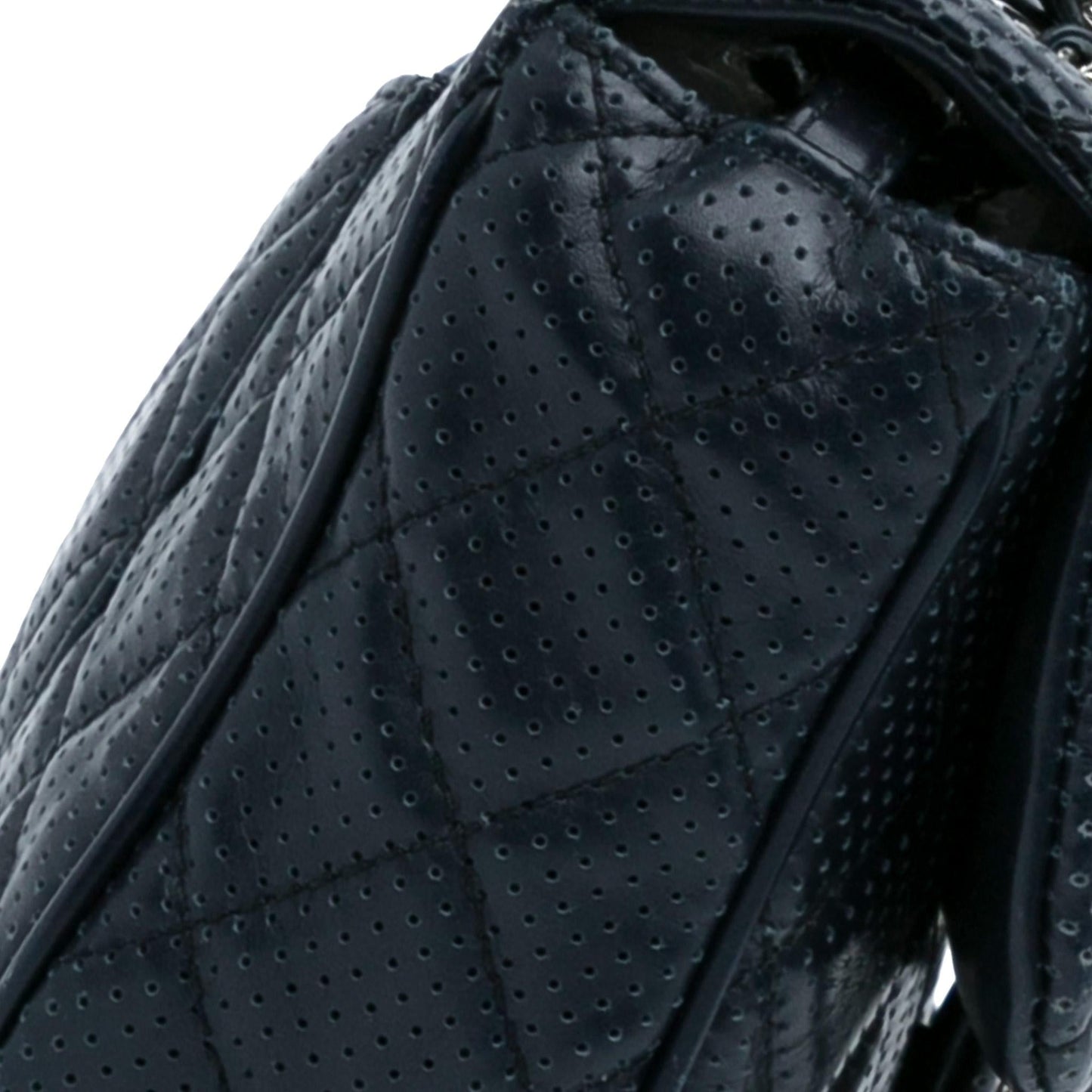 Chanel Perforated Classic Mini Rectangular Flap (SHG-NYfWbm)
