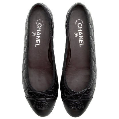 Chanel Quilted Calfskin Cap Toe Ballet Flats - Size 10 / 40 (SHF-22171)